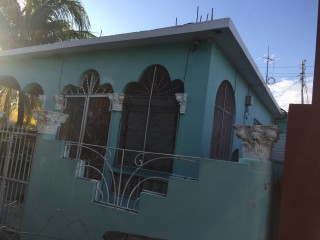 2 EstGreater Portmore St Catherine, St. Catherine, Jamaica - House for Sale
